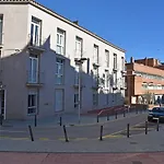 Ar Dosjoimi Apartments